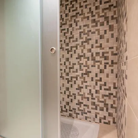 Christa * העיירה קוס